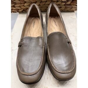 Array Women's Slip On Mushroom Brown Harper Loafers Size 10M